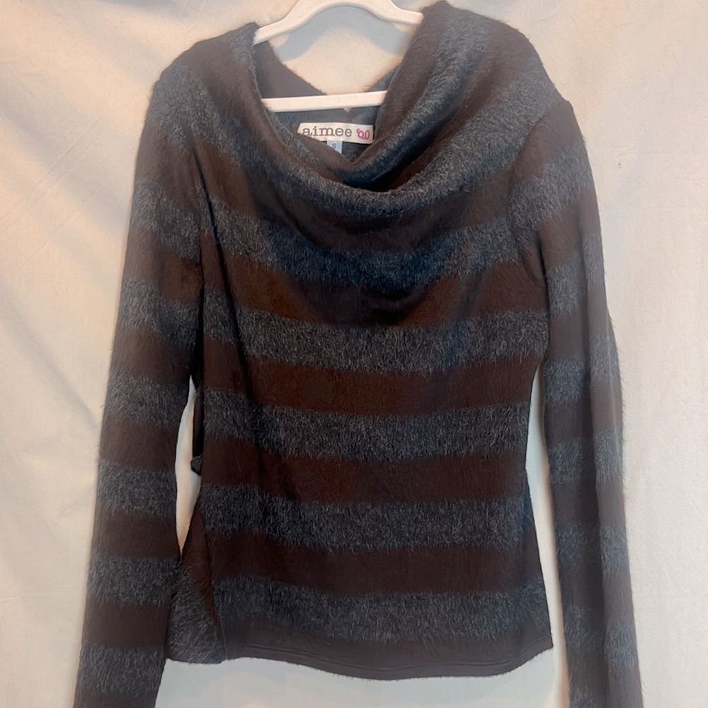 Aimee G Size Small Incredibly Soft Sweater; Such a fun, flattering & unique cut